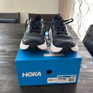 HOKA ARAHI 7 WOME’S ATHLETIC SHOE SIZE 10.5